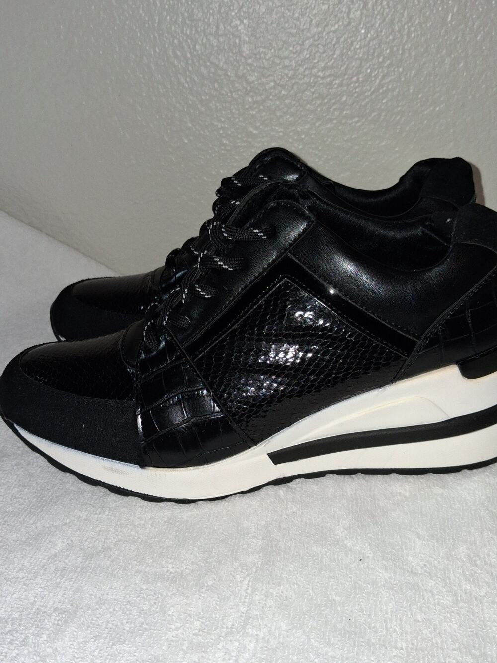 Steve Madden Women's “Flavy” Leather Upper Black Tennis Shoes, Size 8